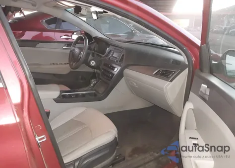 2017 Hyundai Sonata z USA, uszkodzony, nr VIN 5NPE24AF3HH562242